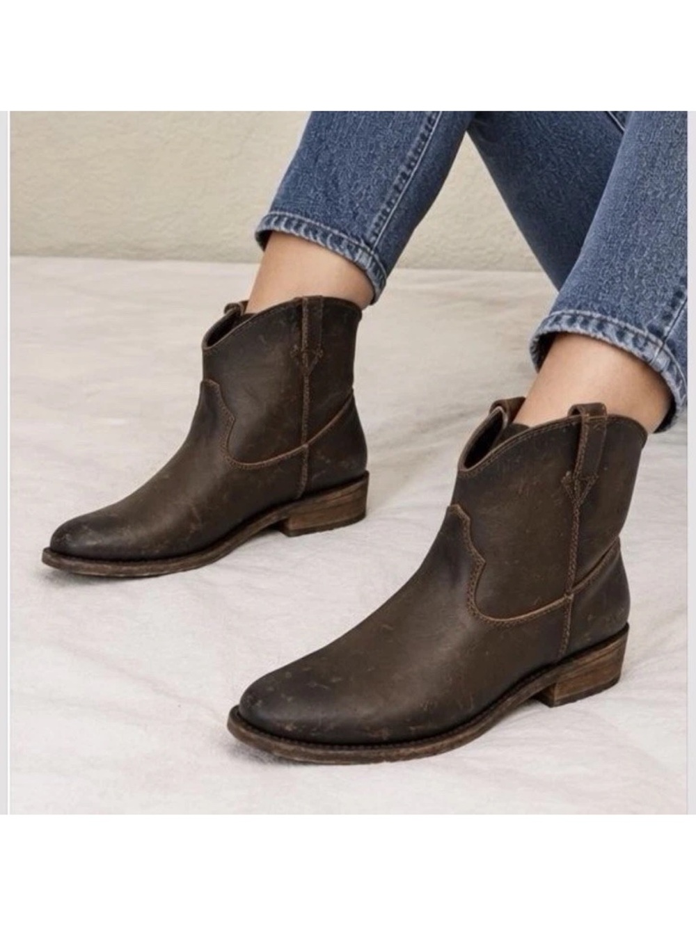 LIBERTY Black Dark Brown Leather Western Ankle Booties Sz 9 distressed